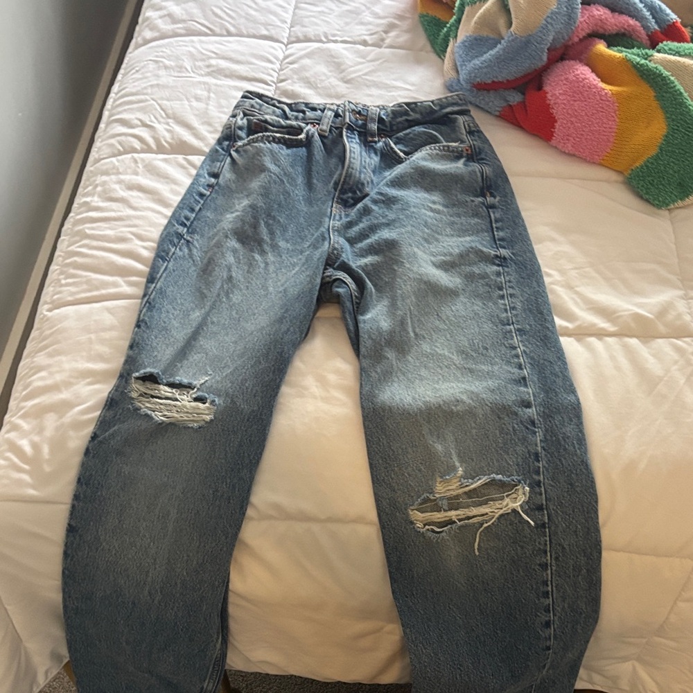 Zara ripped straight jeans